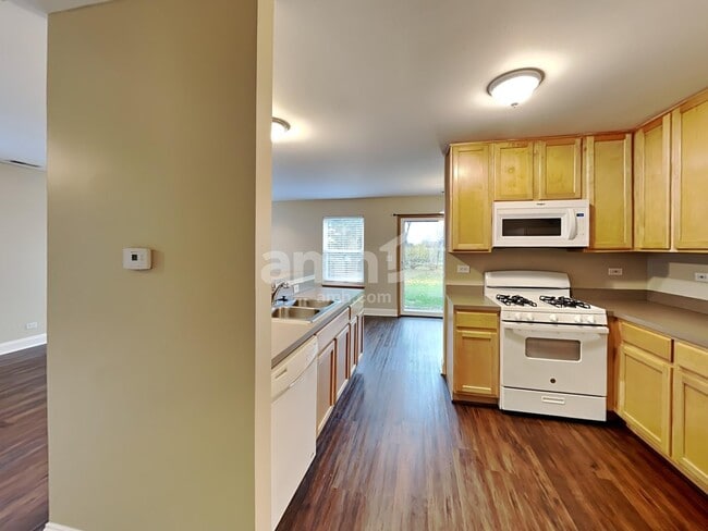 Photo - 240 Wedgewood Cir