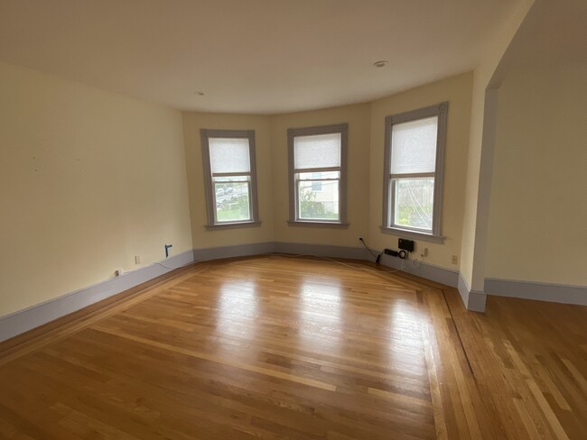 99 Walnut St Unit 2