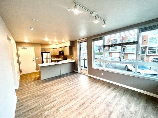 Photo - 2330 Yakima Ct Unidad E204