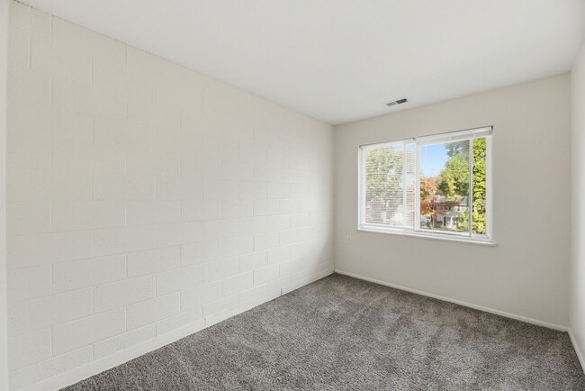 Pin Oak Manor Apartments
