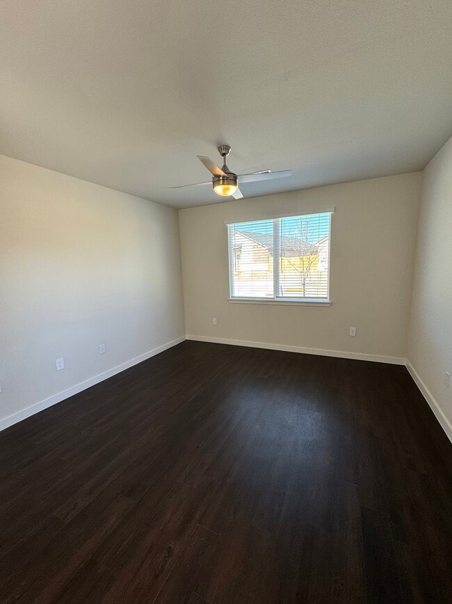 Photo - 360 Elevon Pkwy