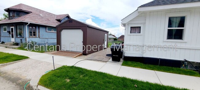 Photo - 500 E Commercial Ave