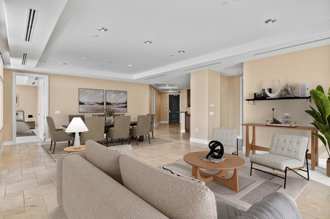 Photo - 2211 E Camelback Rd Unidad 604