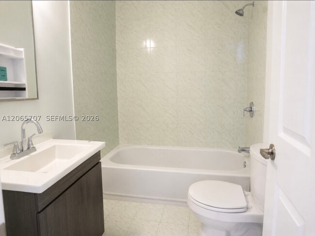 Photo - 359 W 12th St Unit 3