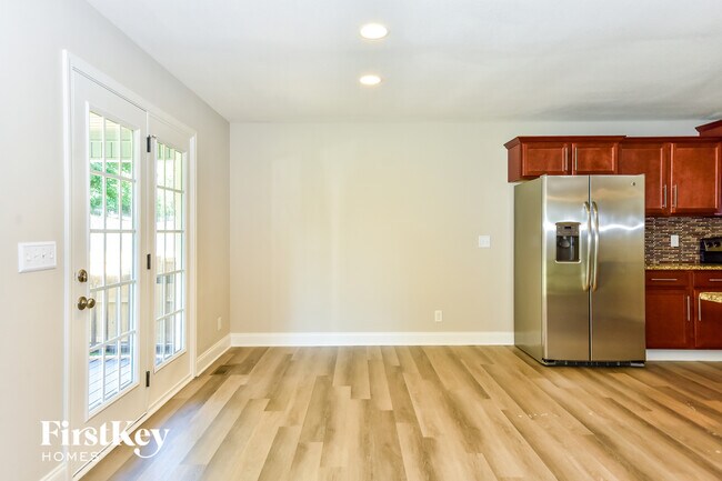 416 Leslie Wood Dr