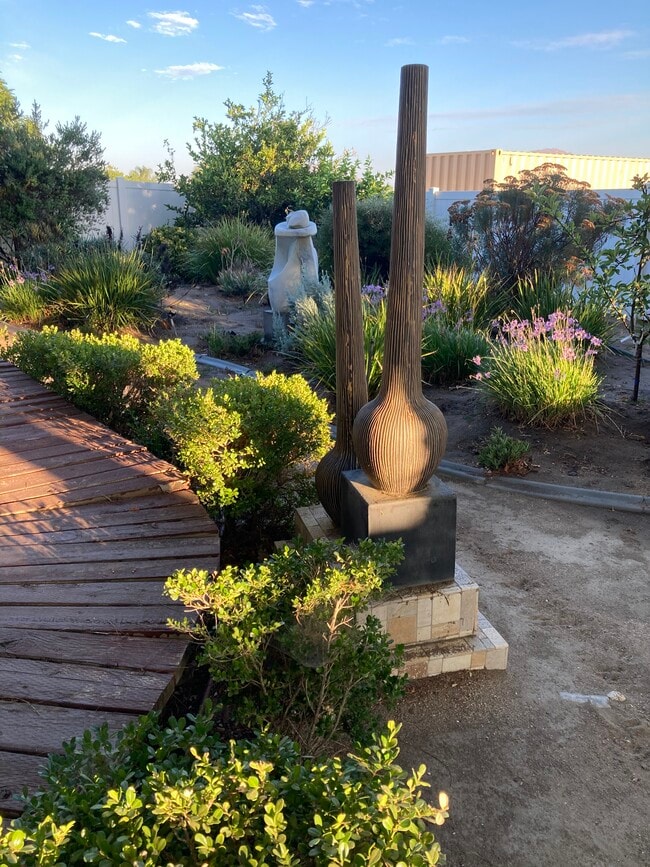 Photo - 31264 Contour Ave