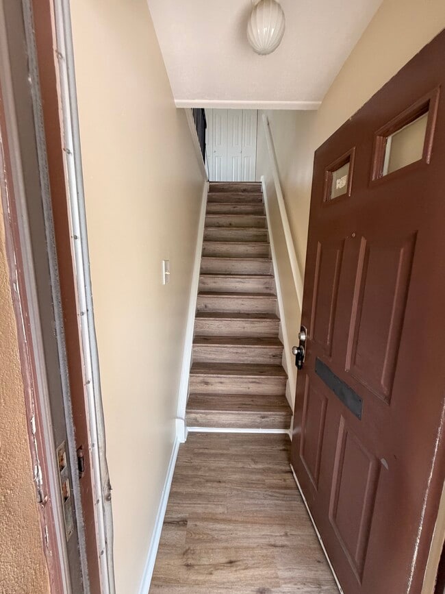 Photo - 252 Kips Ct