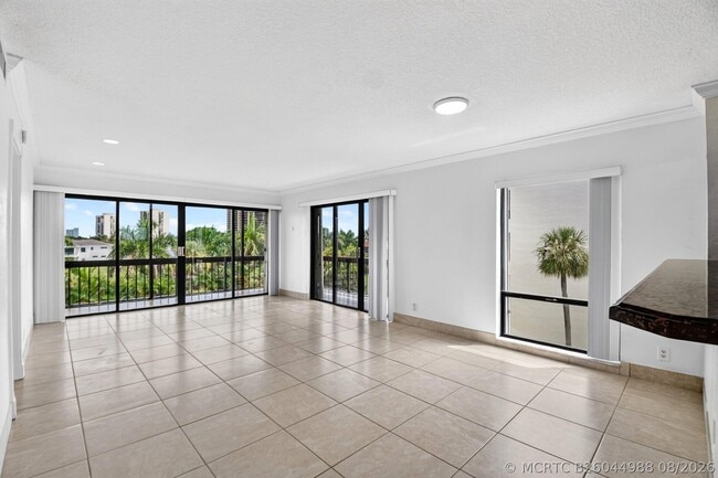 Photo - 3050 Presidential Way Unit 407