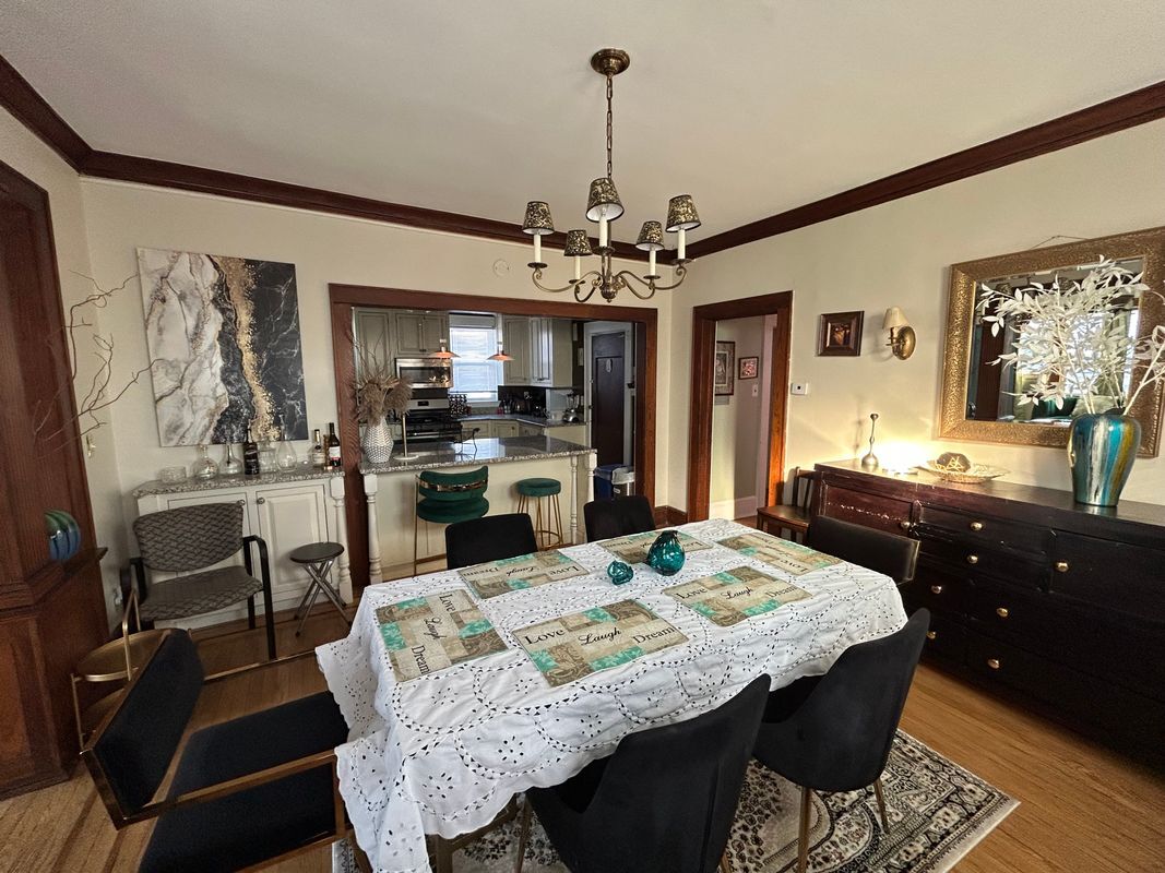Photo - 84 Crawford St
