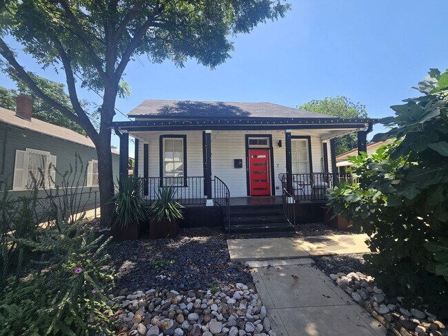 Photo - Beautiful Renovated Historical Home by Downtown SA!