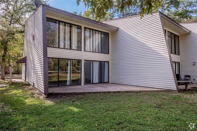 Building Photo - 24468 Country Clb Dr Rental
