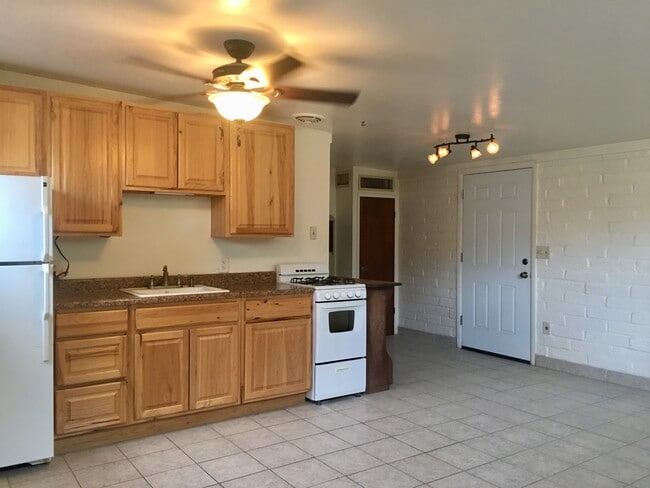 Photo - 1701 E 13th St Townhome