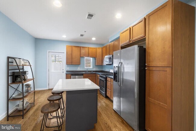 Photo - 1811 Titan St