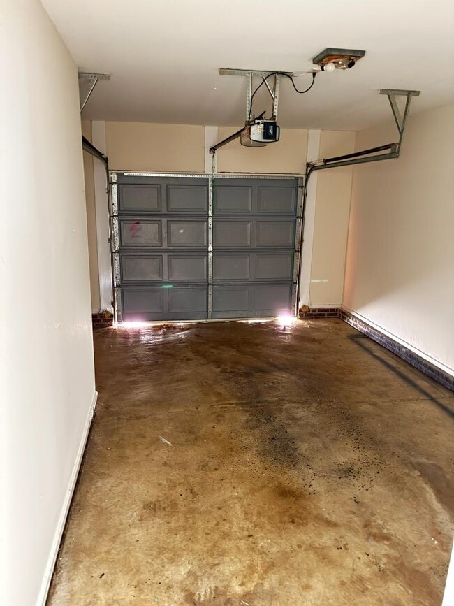 Photo - 3532 Wescott Dr NW