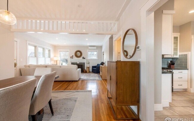Photo - 1717 Iris Ave