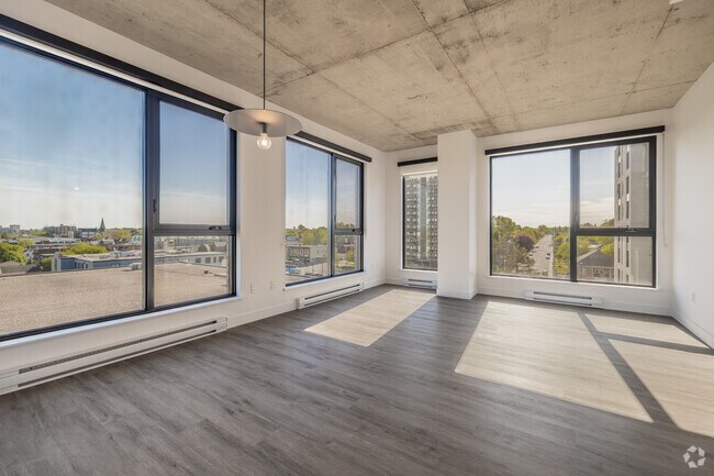 2BR, 2BA - 949SF - Living Room - Bloome