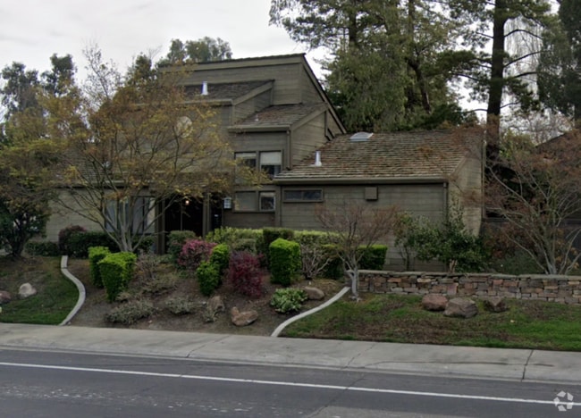 Building Photo - 11_PARK_SIERRA Rental