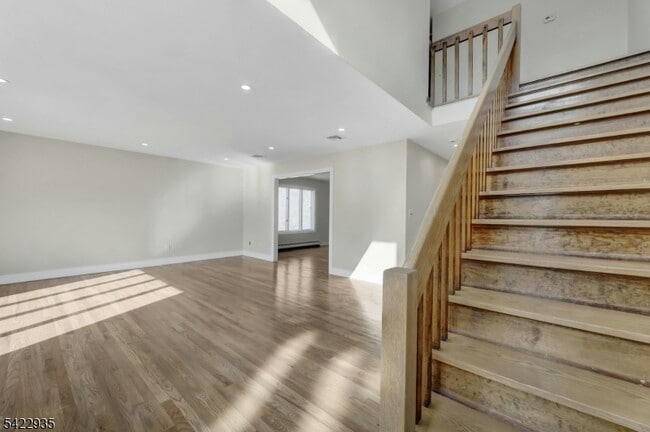 Photo - 535 Orchard Ave