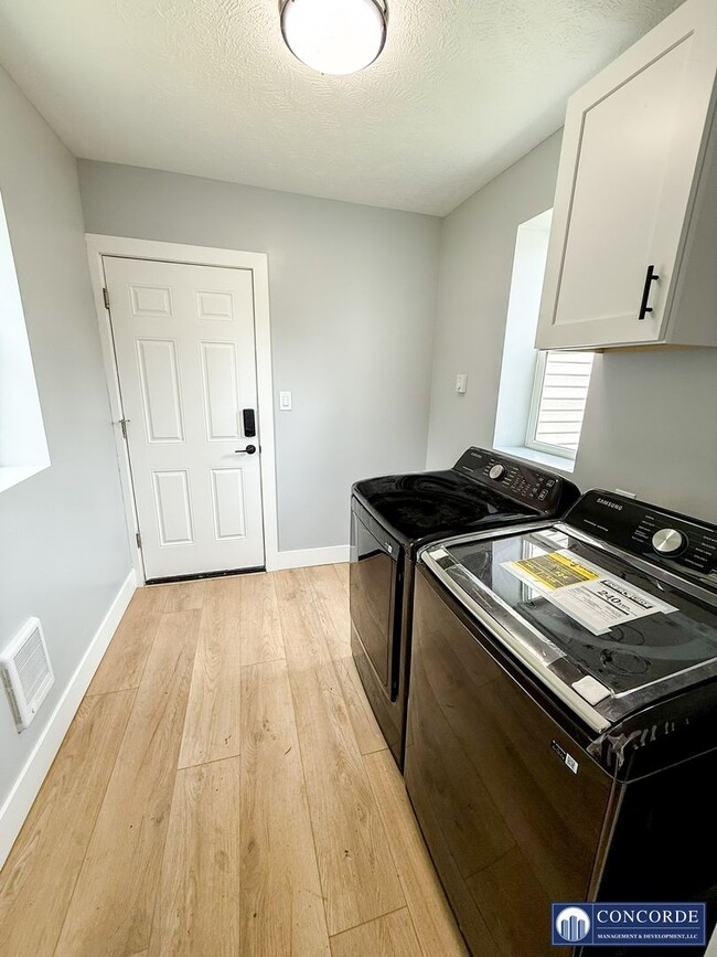 Photo - 3210 S 48th St Unit #2