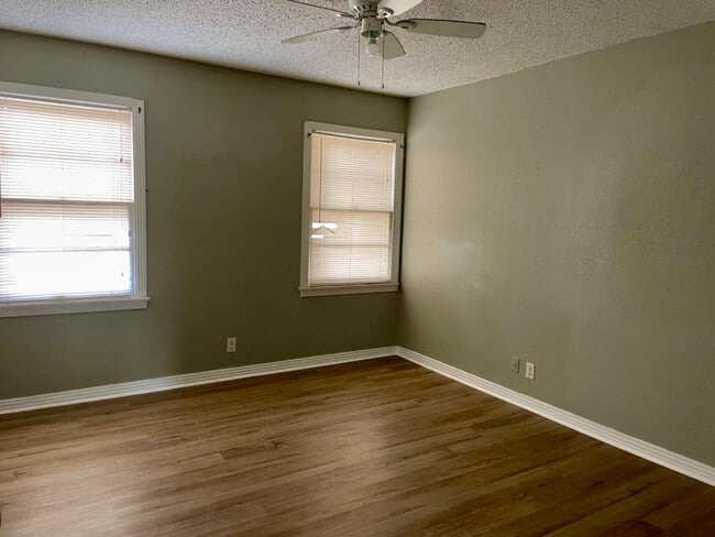 Photo - 2511 40th St