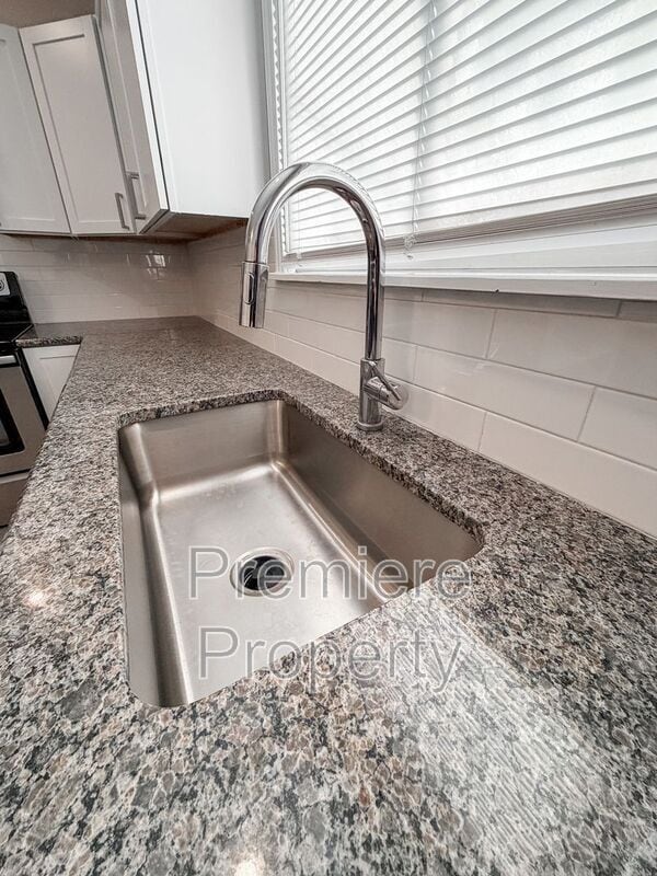 Photo - 10411 E 78 Terrace