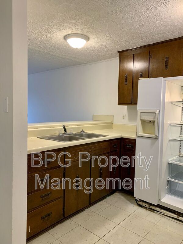 Building Photo - 123 Circle Dr Unit 4