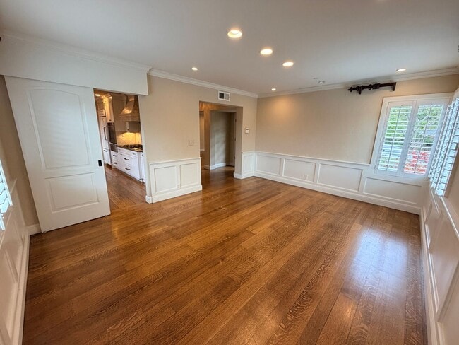 Photo - 831 Columbia Dr