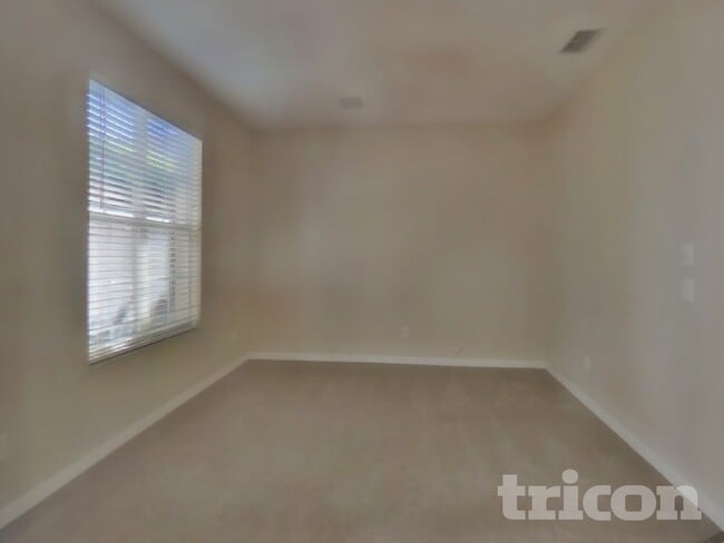 Photo - 850 Golden Pond Ct