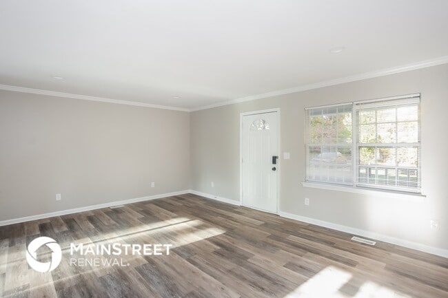 Photo - 360 Hilbert Rd