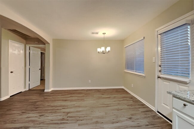 Photo - 3906 Falvel Shadow Creek Dr