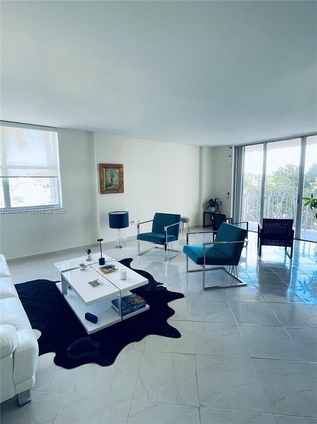 Photo - 11111 Biscayne Blvd Unit 4E