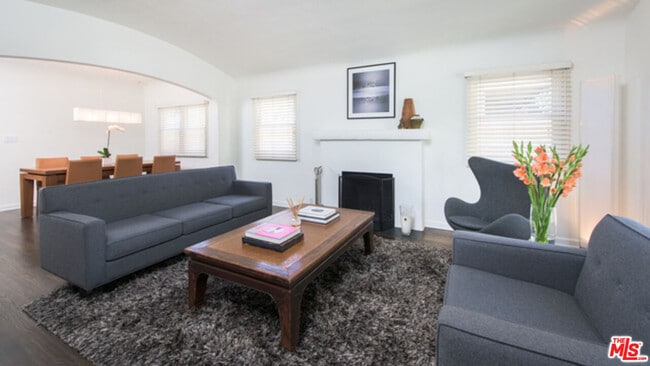 Photo - 8842 Dorrington Ave