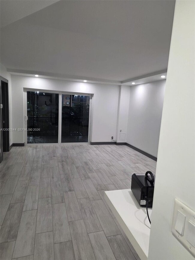 Photo - 660 Tennis Club Dr Unit 201