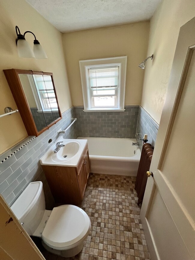 Photo - Whitestone Manor Apartments