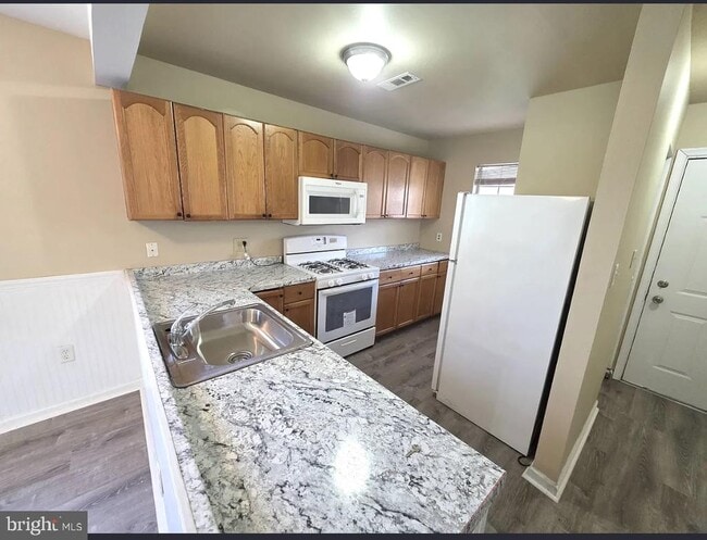 Photo - 525 Blackbird Dr