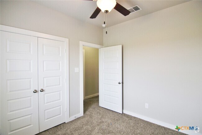 Building Photo - 311 Creekside Curve Rental