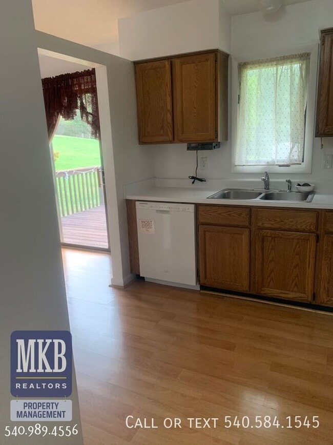 Photo - 7847 Forest Edge Dr