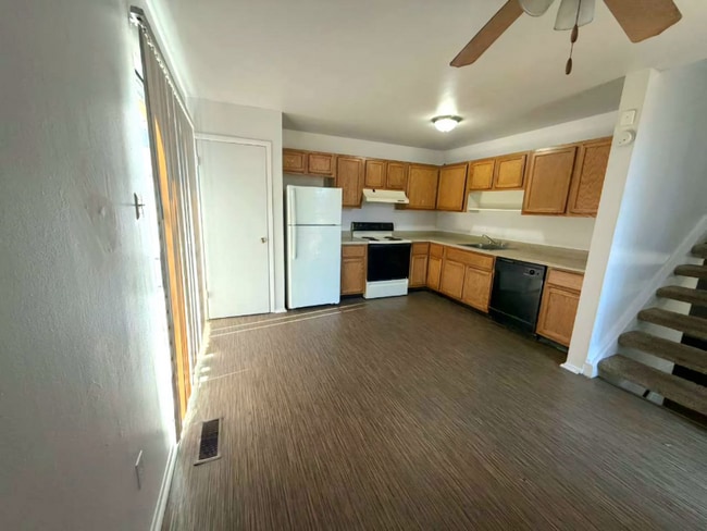 Photo - 3582 Pershall Rd