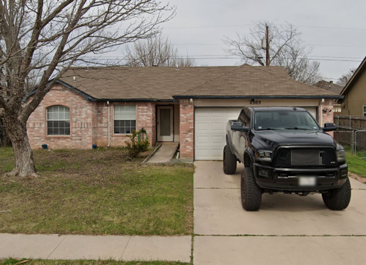 Photo - 2505 Windmill Dr House