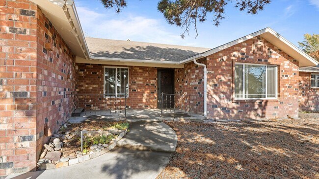 Photo - Stunning 4-Bedroom Modern Home in West Richland