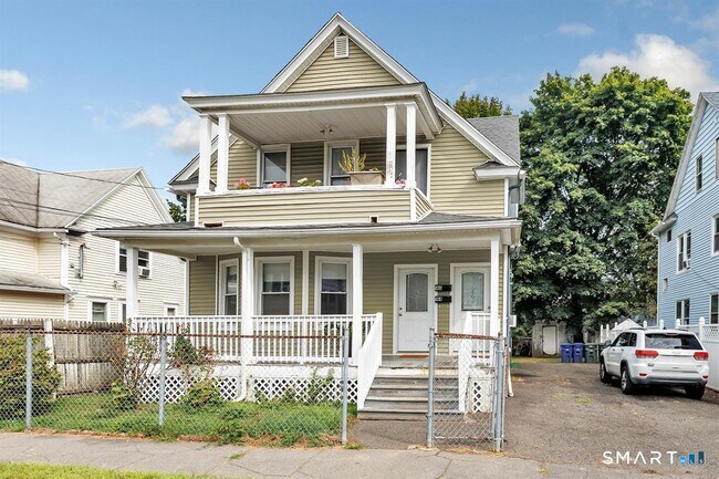 Building Photo - 144 Whittier St