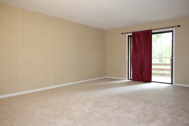 Photo - 2328 Sadler Rd