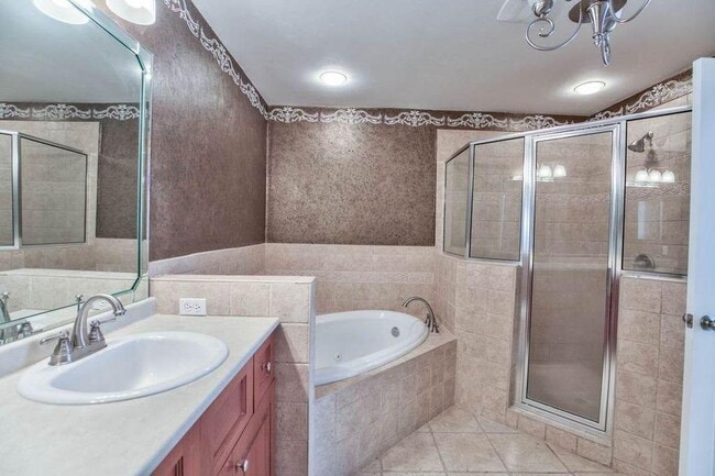 Photo - 1575 Paul Russell Rd