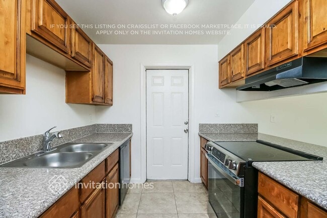 Photo - 5243 W Lewis Ave