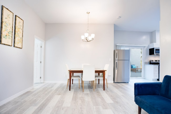 Photo - 781 Canyon Point Ln
