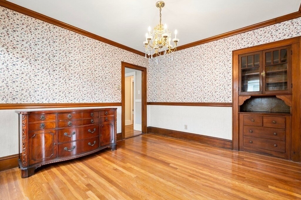 Photo - 19-21-21 Augustus Ave Unit 2