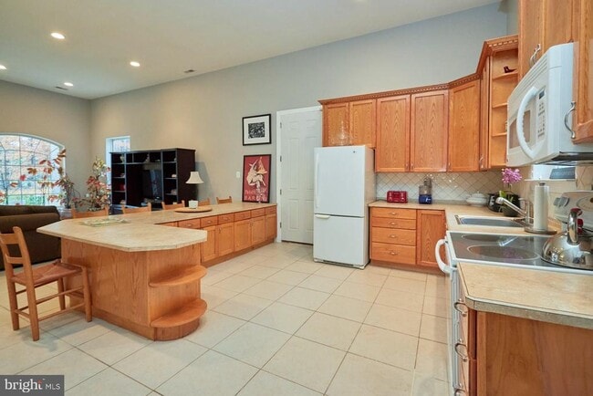 Building Photo - 12815 Braddock Rd