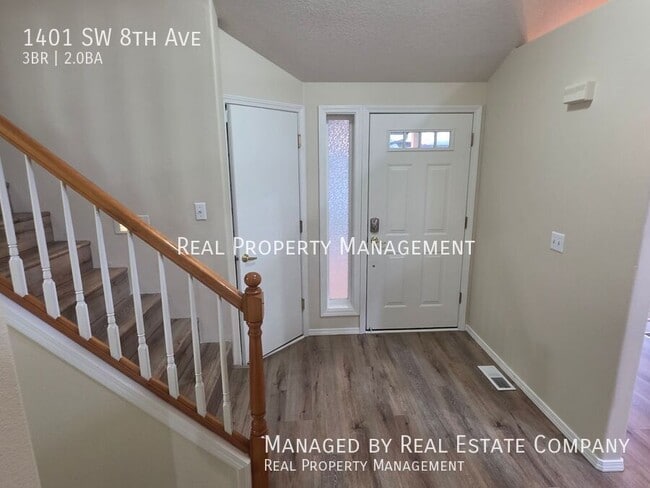 Photo - 1401 SW 8th Ave