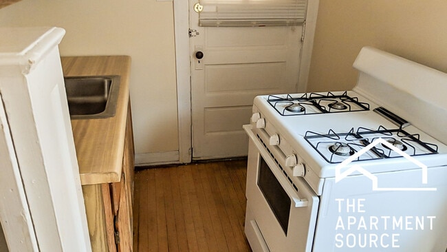 Photo - 3622 N Marshfield Ave Unidad 1B