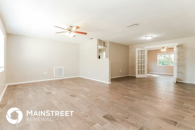 Photo - 7525 Foxbloom Dr